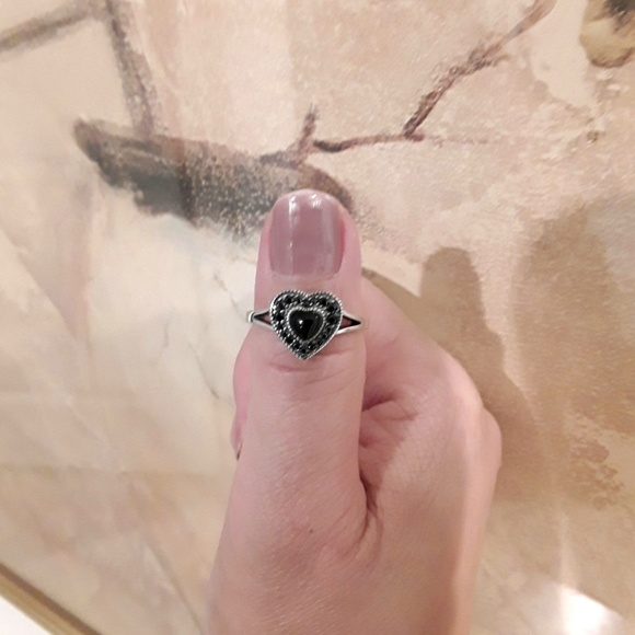 F5 NEW S925 Heart Ring with CZ stones - Picture 7 of 8